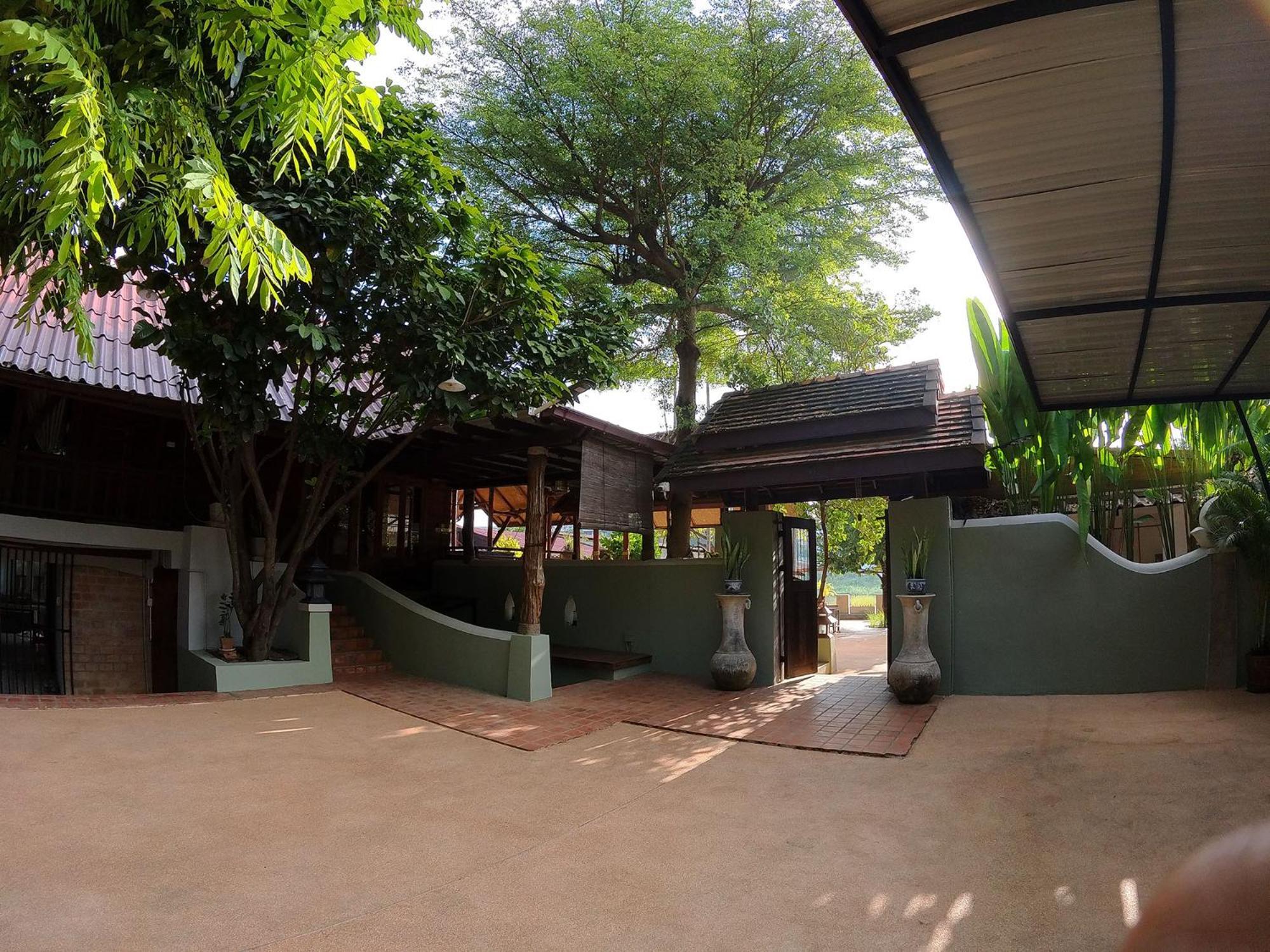 Tolani Riverside Villa Chiang Mai Exterior foto